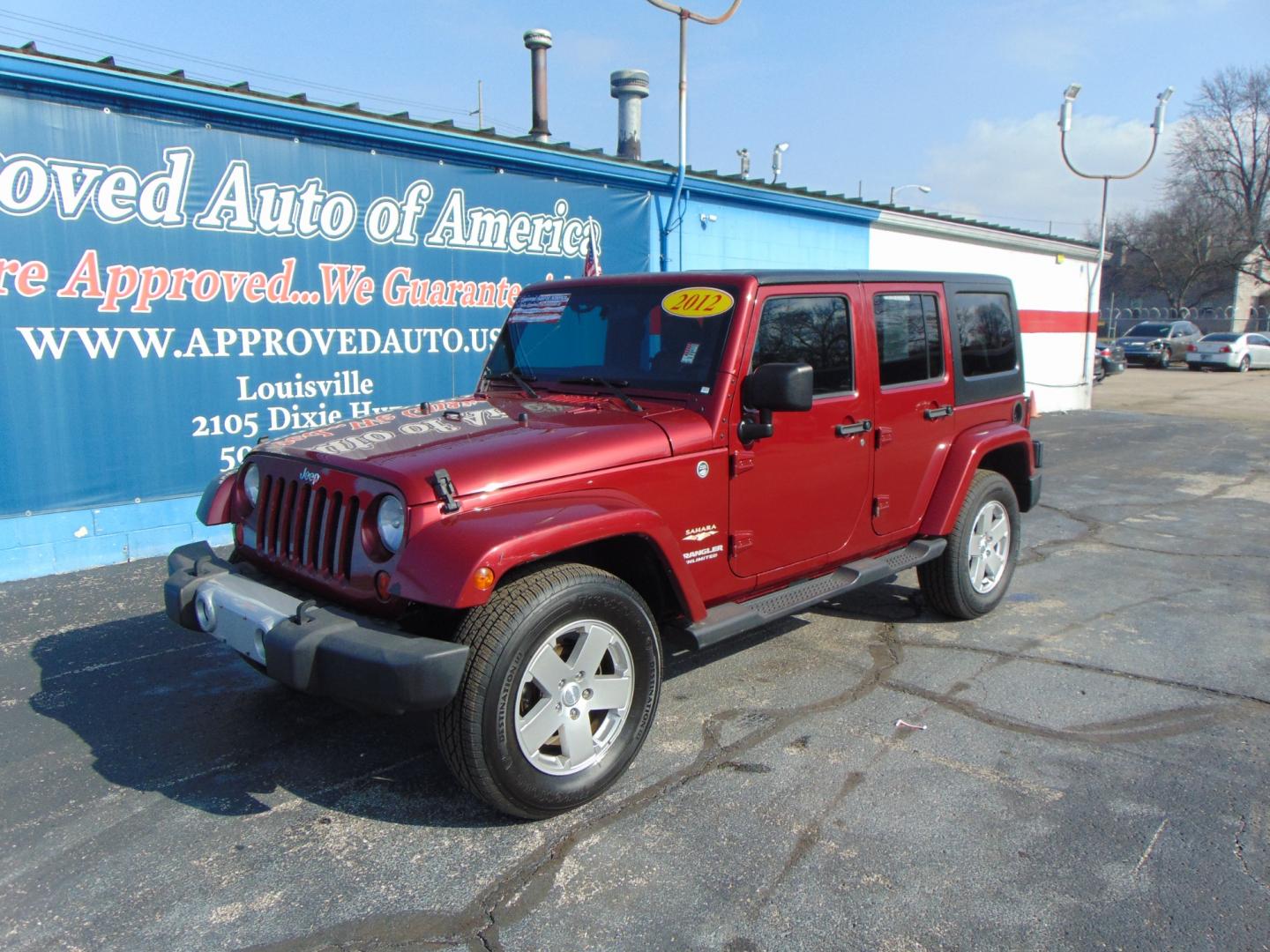 2012 BURGUNDY Jeep Wrangler (1C4HJWEG4CL) with an V6 3.6 Liter engine, Automatic, 5-Spd transmission, located at 2105 Dixie Hwy, Louisville, KY, 40210, (502) 772-3333, 38.220932, -85.795441 - Photo#2